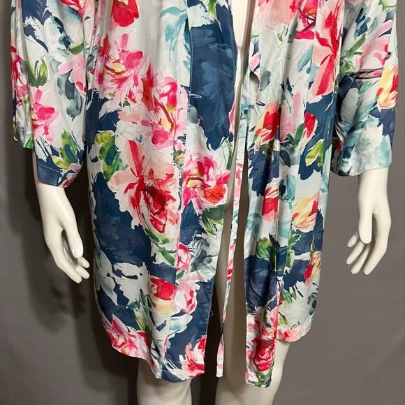 Plum Pretty Sugar Floral Open Front Robe Size Small/Medium - Picture 4 of 11